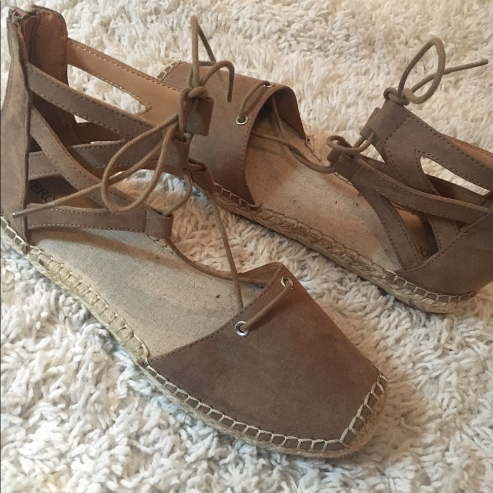 Tan lace up shoes